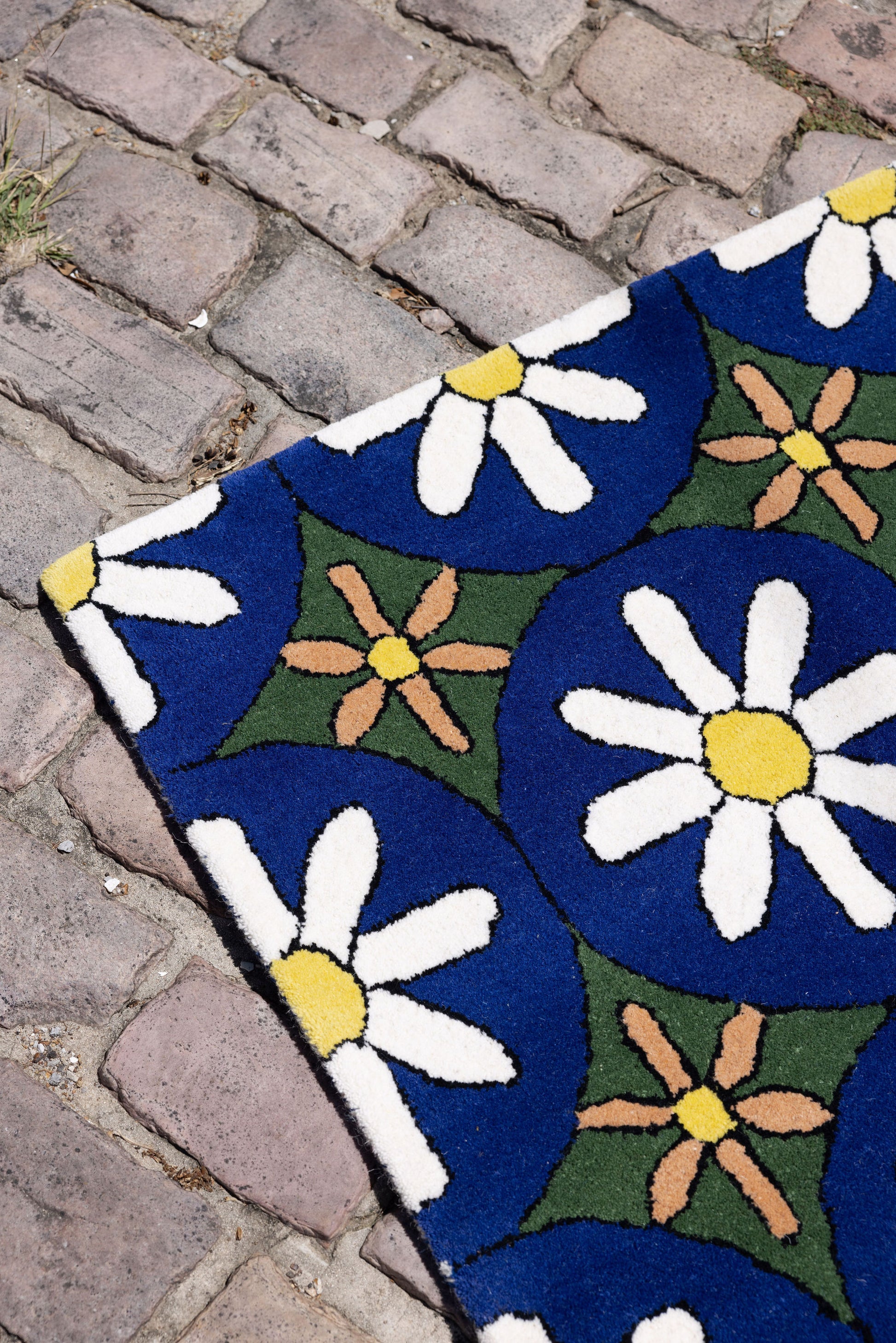 Brighter Days Rug Tufted image 3